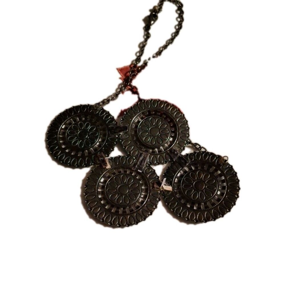 Beautiful Beaded Necklace - Picture 4 of 5